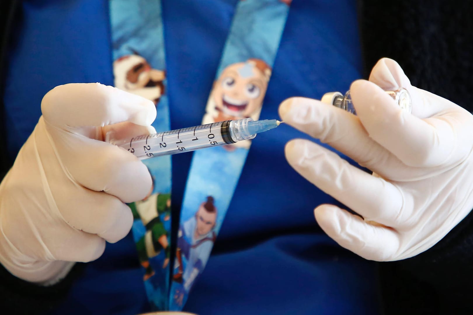 Impfung: Die Öffnung der Schulen sollte laut Ständiger Impfkommission (Stiko) nicht von der Impfung der Kinder abhängig gemacht werden. (Symbolbild)