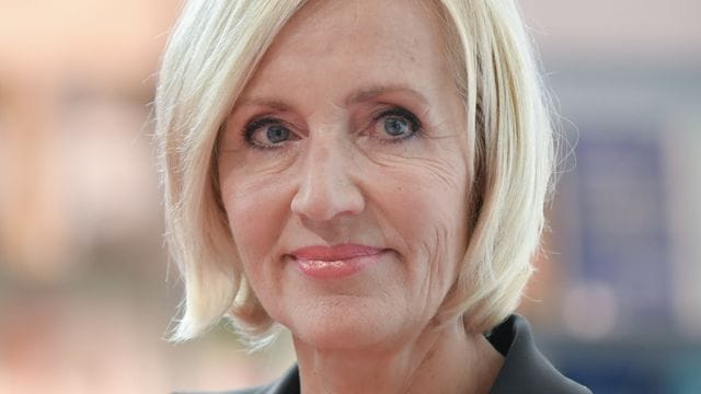 Petra Gerster steht auf der Frankfurter Buchmesse