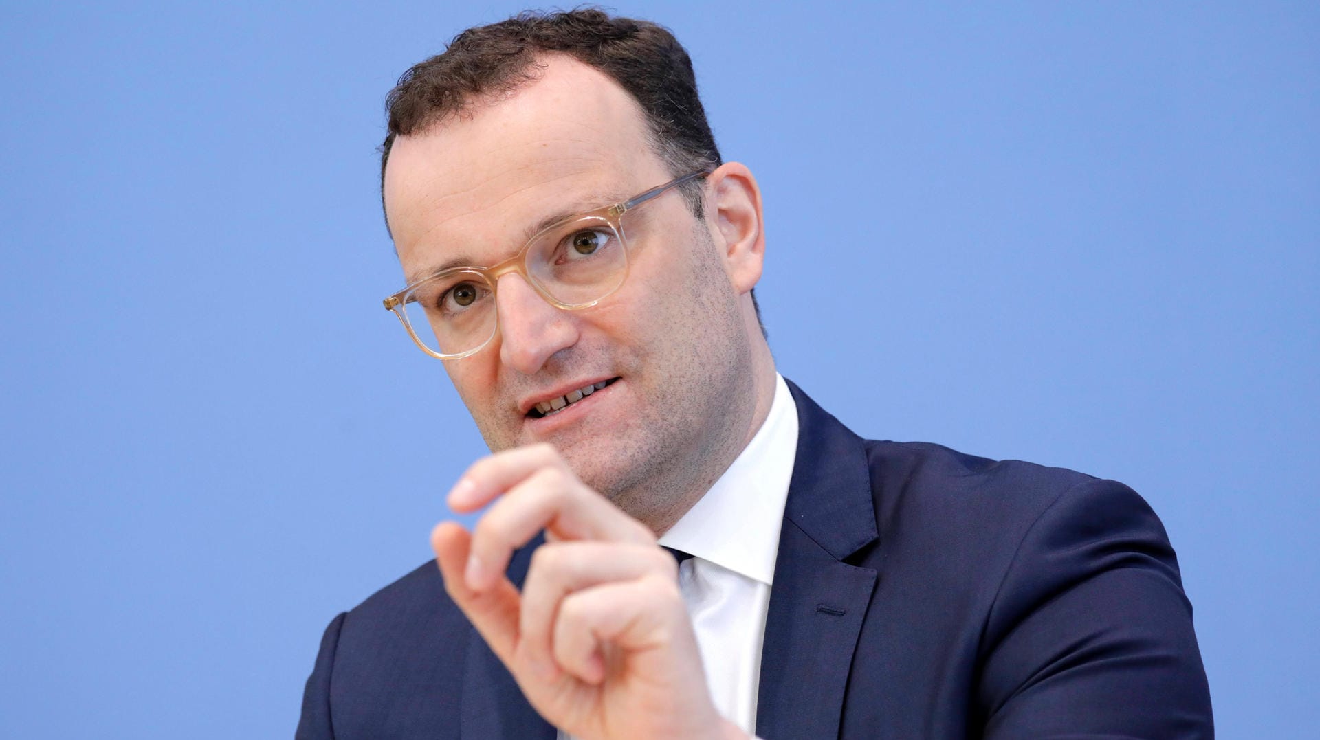 Jens Spahn: Der Bundesgesundheitsminister will bald Impfungen für Kinder und Jugendliche gegen das Coronavirus. Jens Spahn: Der Bundesgesundheitsminister will bald Impfungen für Kinder und Jugendliche gegen das Coronavirus.
