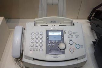 Übermittlung personenbezogener Daten: Der rheinland-pfälzische Datenschutzbeauftragte warnt vor einem Sicherheitsrisiko durch die Nutzung von Faxgeräten.