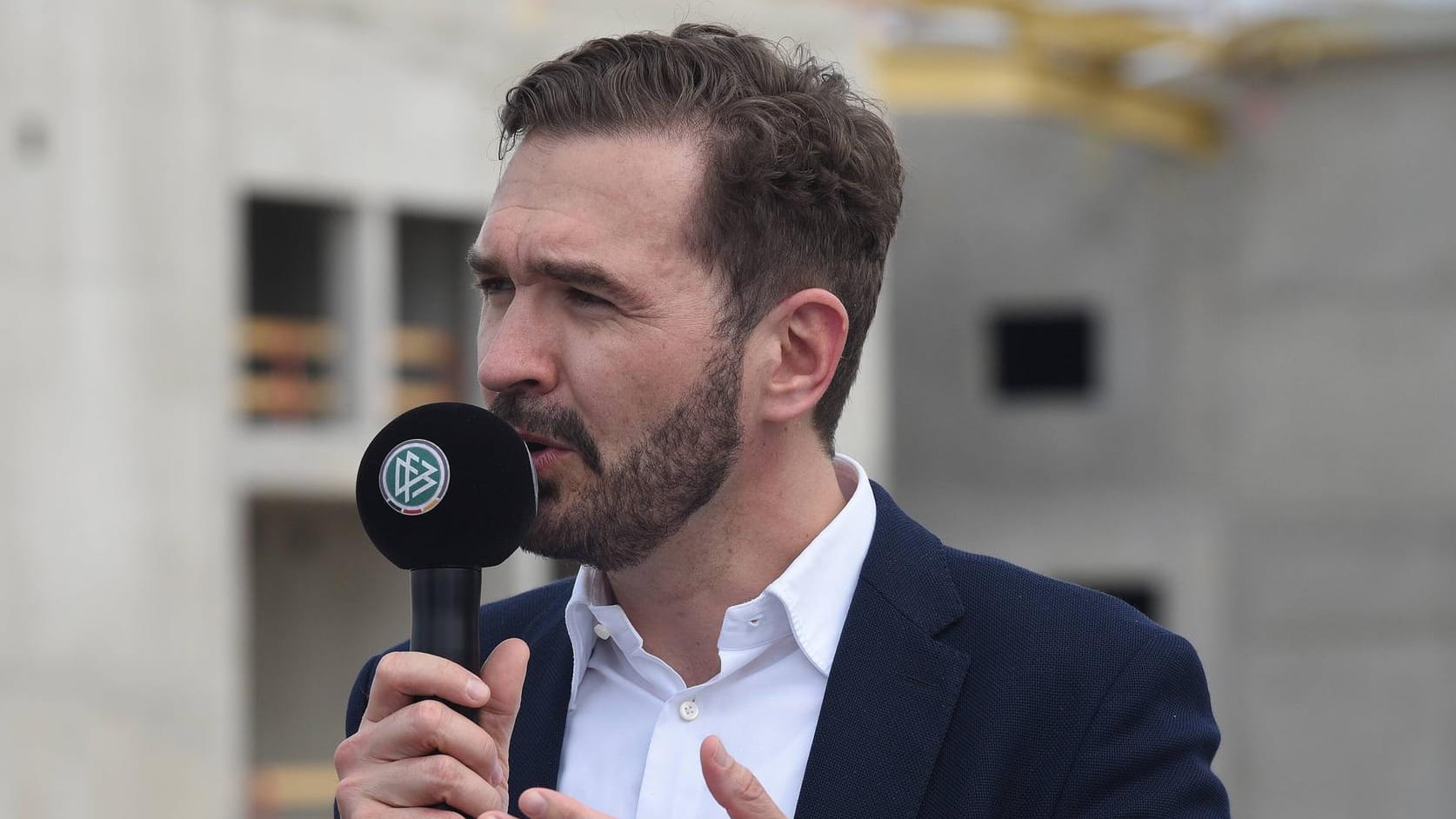 Friedrich Curtius: Der Generalsekretär des DFB gibt sein Amt frei. Friedrich Curtius: Der Generalsekretär des DFB gibt sein Amt frei.