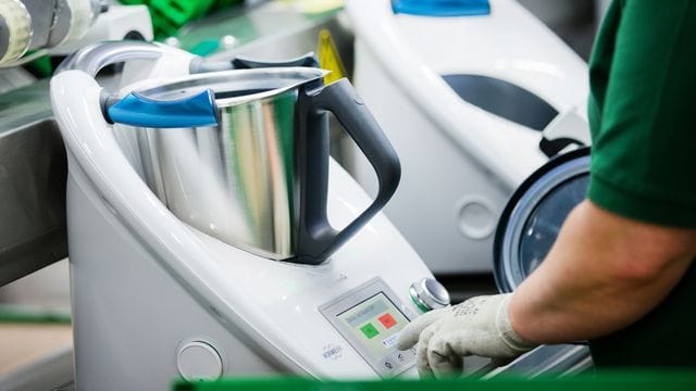 Blick in die Produktion des Thermomix TM5 von Vorwerk im Werk in Wuppertal (Archivbild): Das Unternehmen konnte auch 2020 Erfolge erzielen. Blick in die Produktion des Thermomix TM5 von Vorwerk im Werk in Wuppertal (Archivbild): Das Unternehmen konnte auch 2020 Erfolge erzielen.