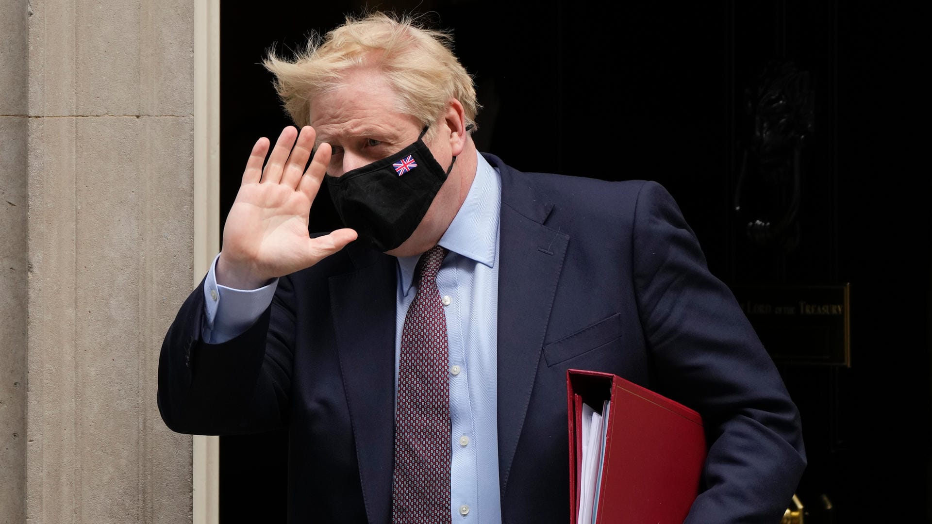 Boris Johnson am Mittwoch in London: Laut seinem ehemaligen Berater Dominic Cummings hat der britische Premierminister die Corona-Pandemie zu Beginn stark unterschätzt.