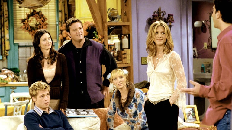 "Friends" mit Brad Pitt: In der achten Staffel hatte der Schauspieler einen Gastauftritt in der Kultserie.
