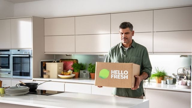 Der Online-Handel mit Lebensmitteln hängt aus Sicht des Kochboxversenders Hellofresh größeren Internetmärkten wie Elektronik oder Mode um Jahre hinterher.