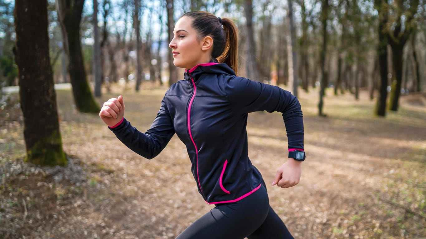 Sport: Kohlenhydrate füllen den Glykogenspeicher und stellen dem Körper rasch Energie zur Verfügung.