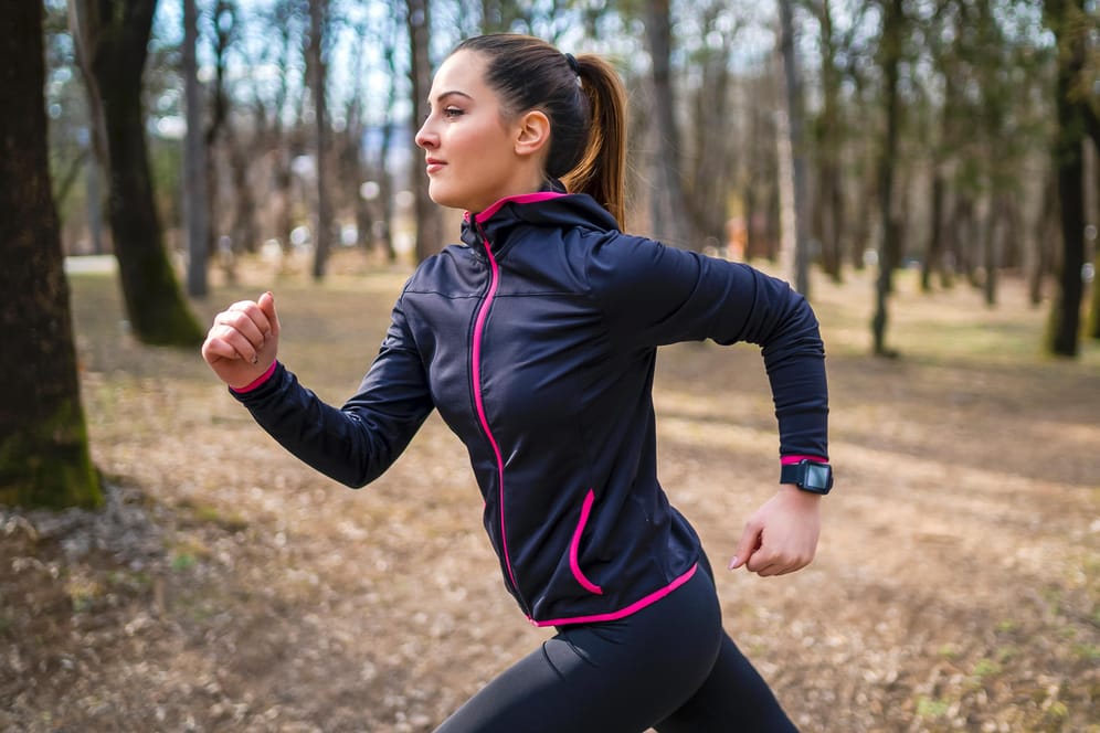 Sport: Kohlenhydrate füllen den Glykogenspeicher und stellen dem Körper rasch Energie zur Verfügung.
