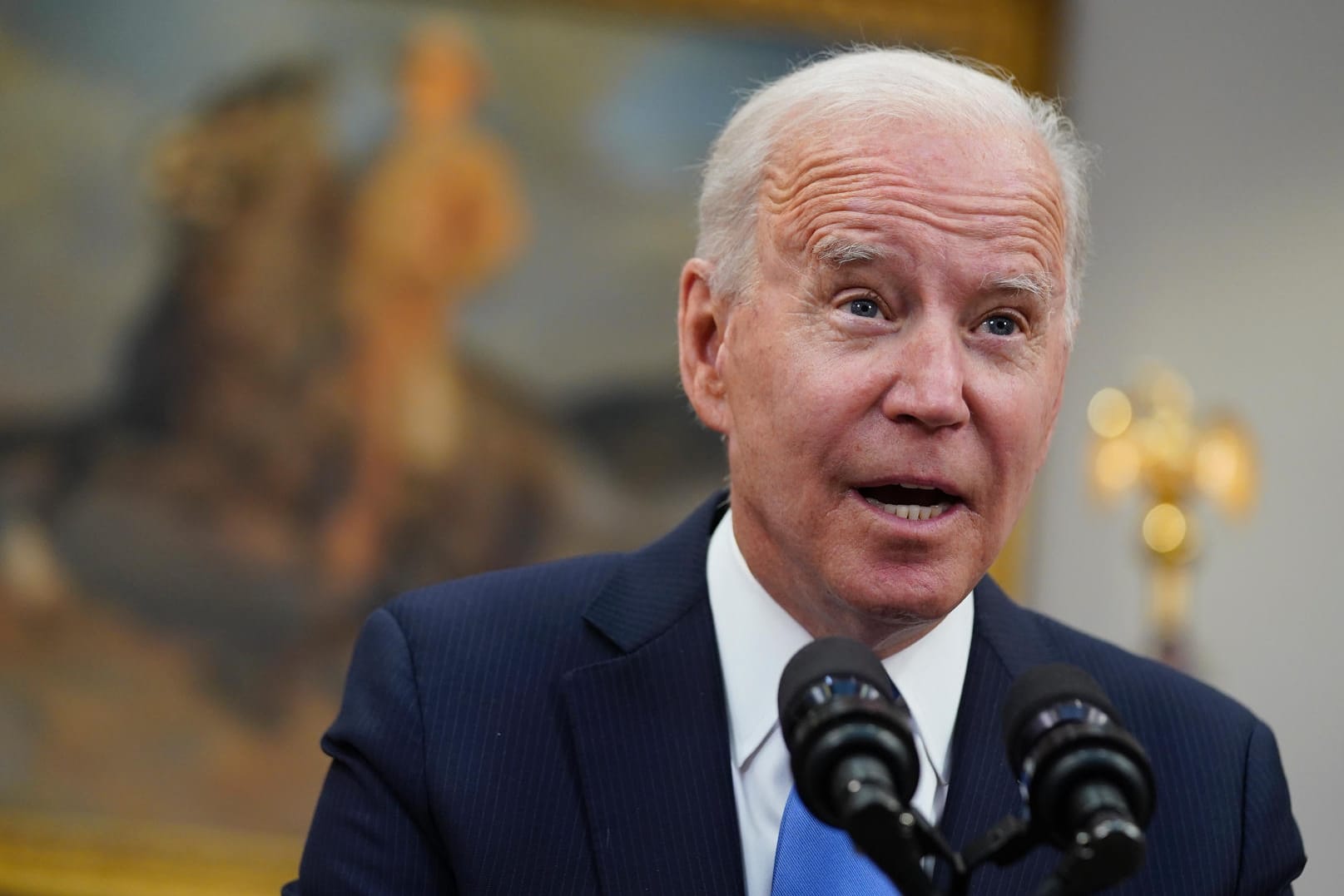 Joe Biden bei einer Rede im Weißen Haus in Washington: Der US-Präsident hat von seinen Geheimdiensten genauere Informationen über den Ursprung des Corona-Virus angefordert (Archivfoto).