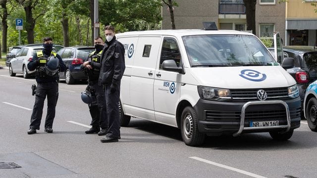 Raubüberfall auf Geldboten Raubüberfall auf Geldboten