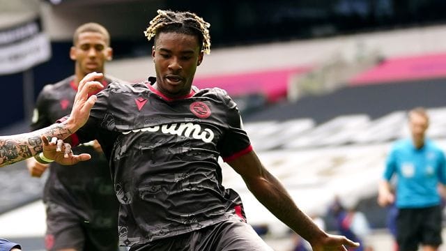 Omar Richards kommt vom FC Reading zum FC Bayern München.