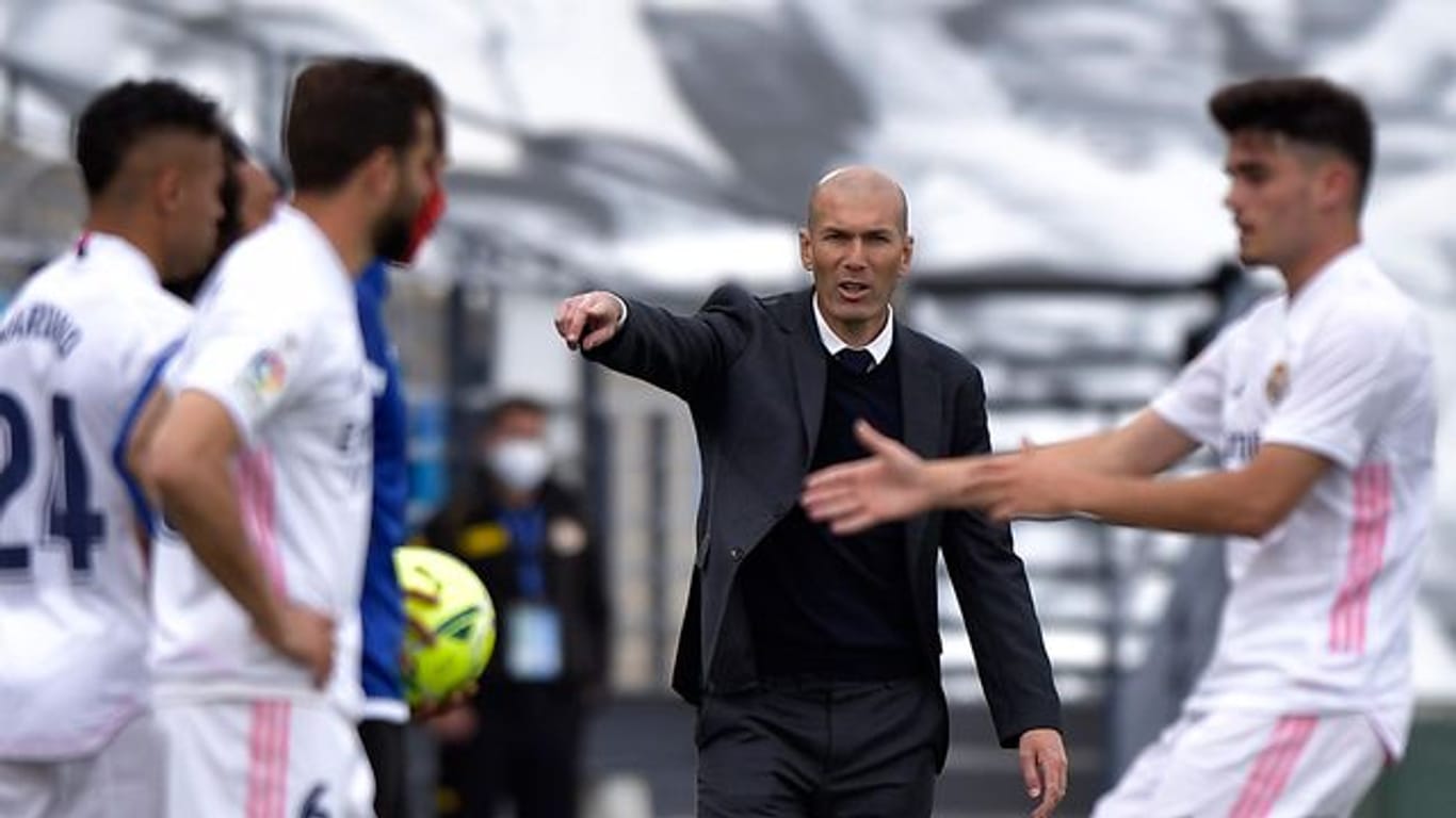 Trainer Zinédine Zidane hört bei Real Madrid auf.