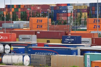 Container (Symbolbild): Das Lieferkettengesetz soll bald durch den Bundestag.