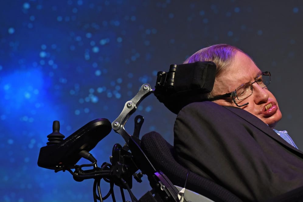 Stephen Hawking: Der Astrophysiker, der unter der Nervenkrankheit Amyotrophe Lateralsklerose (ALS) litt, starb 2018 im Alter von 76 Jahren.