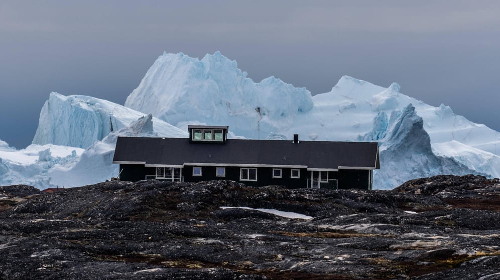 Eisberge in der Nähe des Orts Ilulisat in Grönland: Die Region hat mit den schmelzenden Eisbergen in den vergangenen Jahren immer stärker zu kämpfen.