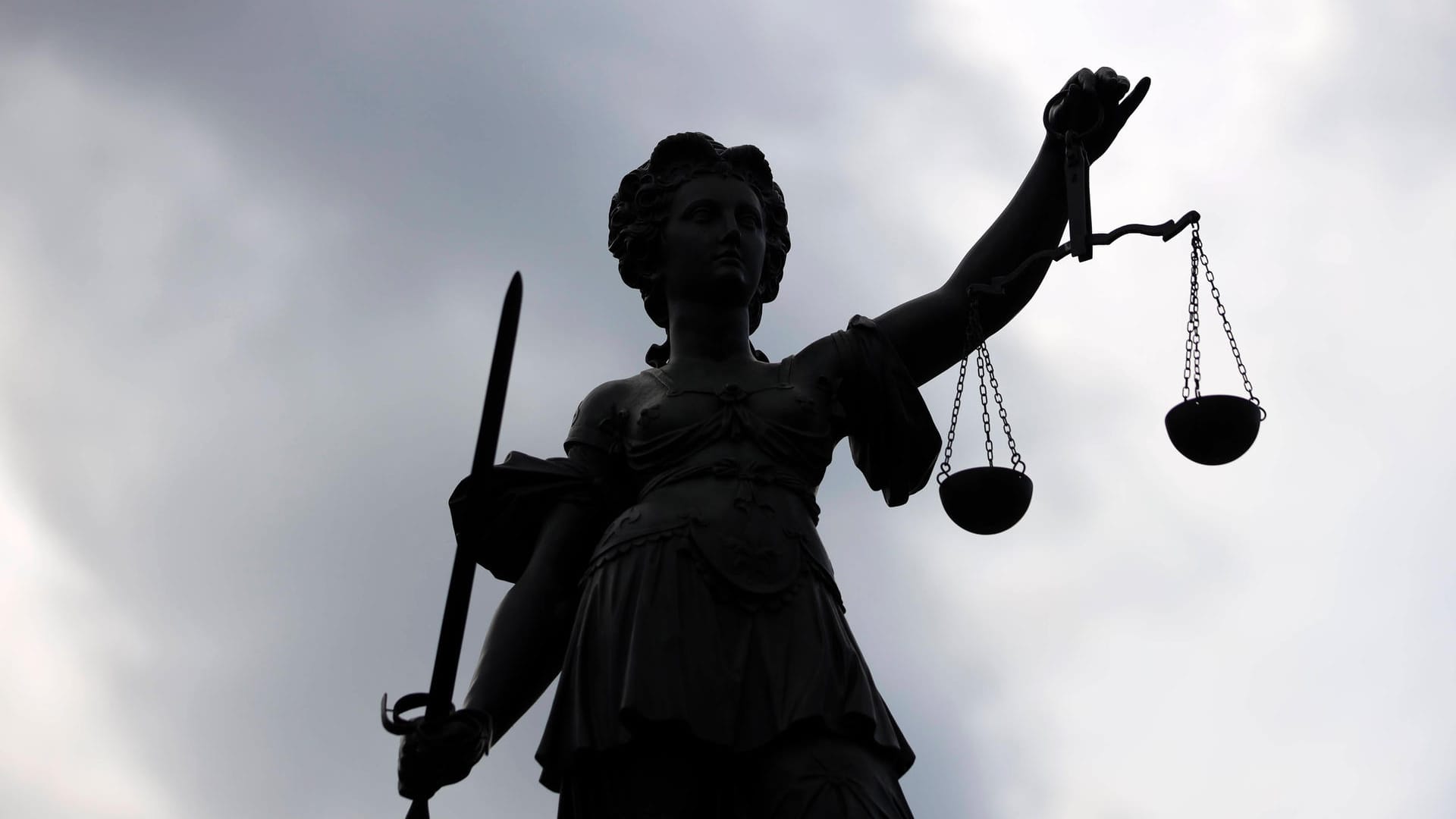 Berlin: Das Berliner Landgericht hat mit einem Urteil die Rechte alter und an ihrem Wohnort verwurzelter Mieterinnen und Mieter gestärkt. Berlin: Das Berliner Landgericht hat mit einem Urteil die Rechte alter und an ihrem Wohnort verwurzelter Mieterinnen und Mieter gestärkt.