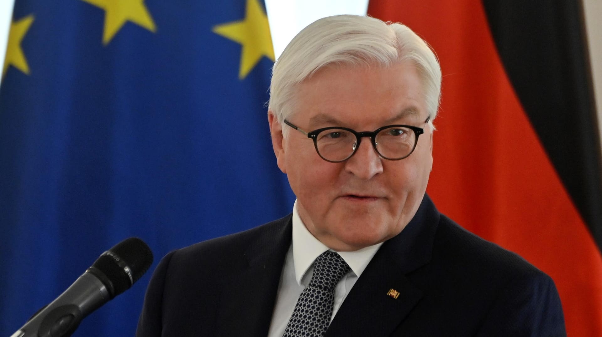 Frank-Walter Steinmeier bei einer Rede im Schloss Bellevue: In der Corona-Pandemie habe die Politik laut dem Bundespräsidenten Fehler begangen. Frank-Walter Steinmeier bei einer Rede im Schloss Bellevue: In der Corona-Pandemie habe die Politik laut dem Bundespräsidenten Fehler begangen.