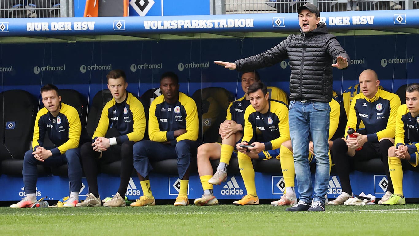 Schluss und vorbei: Daniel Meyer ist nicht mehr Trainer von Eintracht Braunschweig.