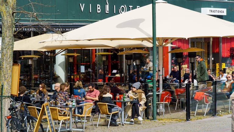 Restaurant in Schweden: Ab dem 1. Juni dürfen Restaurants wieder bis 22.30 Uhr öffnen (Symbolbild).