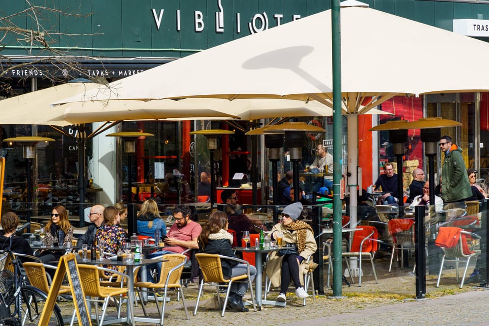 Restaurant in Schweden: Ab dem 1. Juni dürfen Restaurants wieder bis 22.30 Uhr öffnen (Symbolbild).