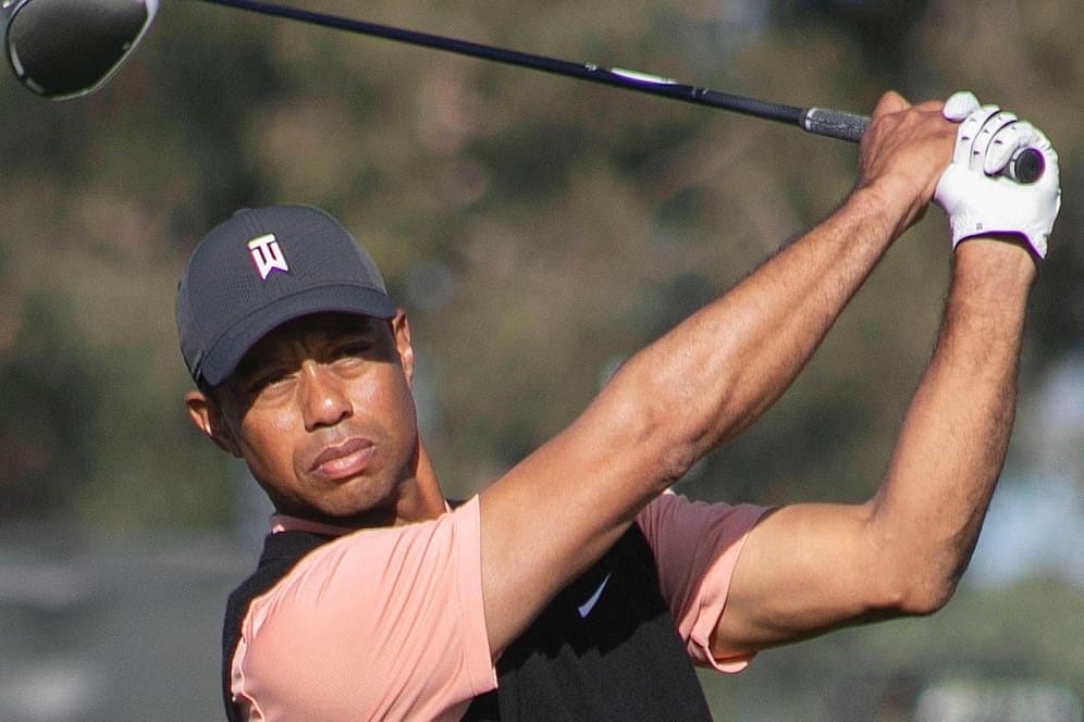 Tiger Woods: Der Golf-Star ist momentan in Reha, arbeitet daran, wieder Laufen zu können.