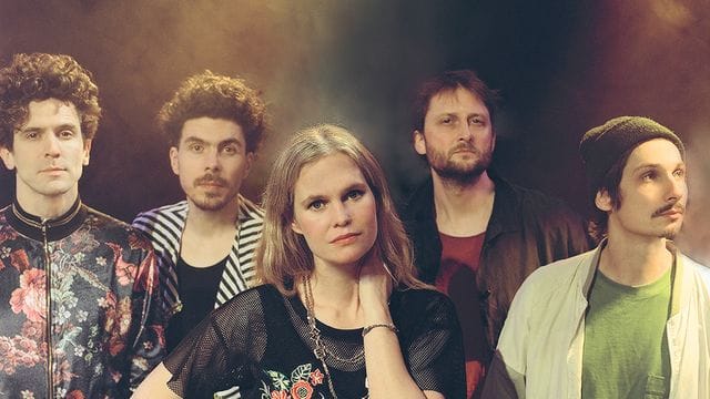 Die Band Dota mit Sängerin Dota (Dorothea) Kehr (m. Die Band Dota mit Sängerin Dota (Dorothea) Kehr (m.