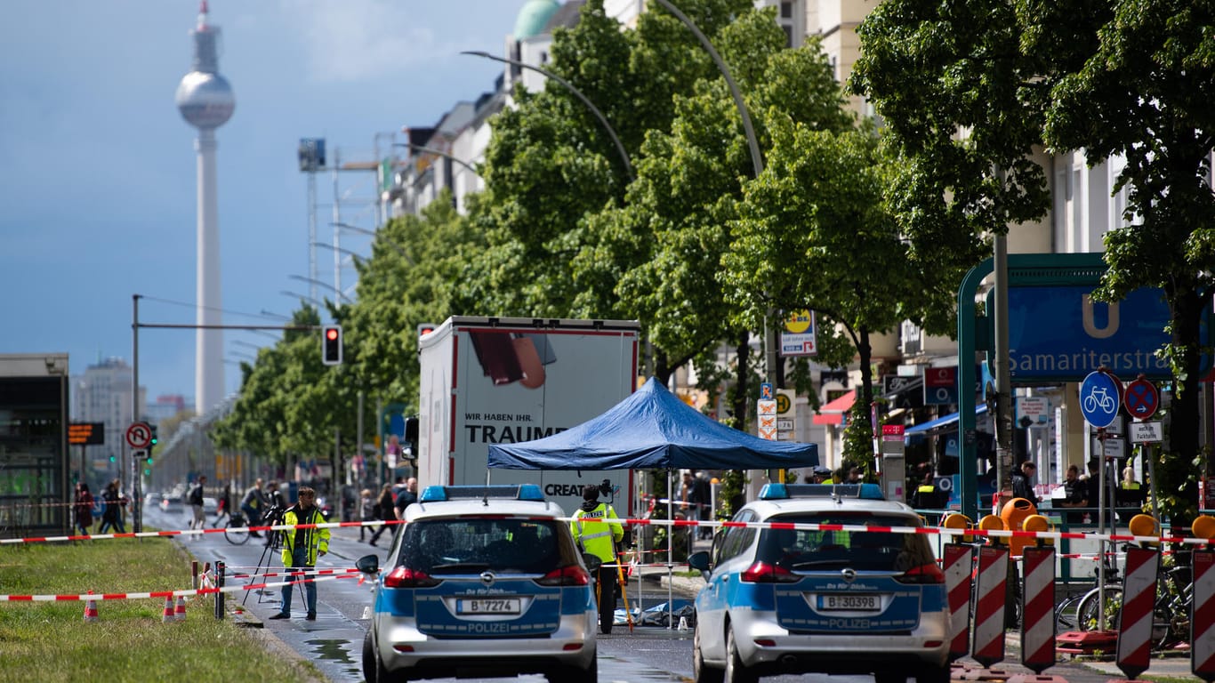 Die Unfallstelle in Berlin: Hier war eine Radfahrerin tödlich verletzt worden.