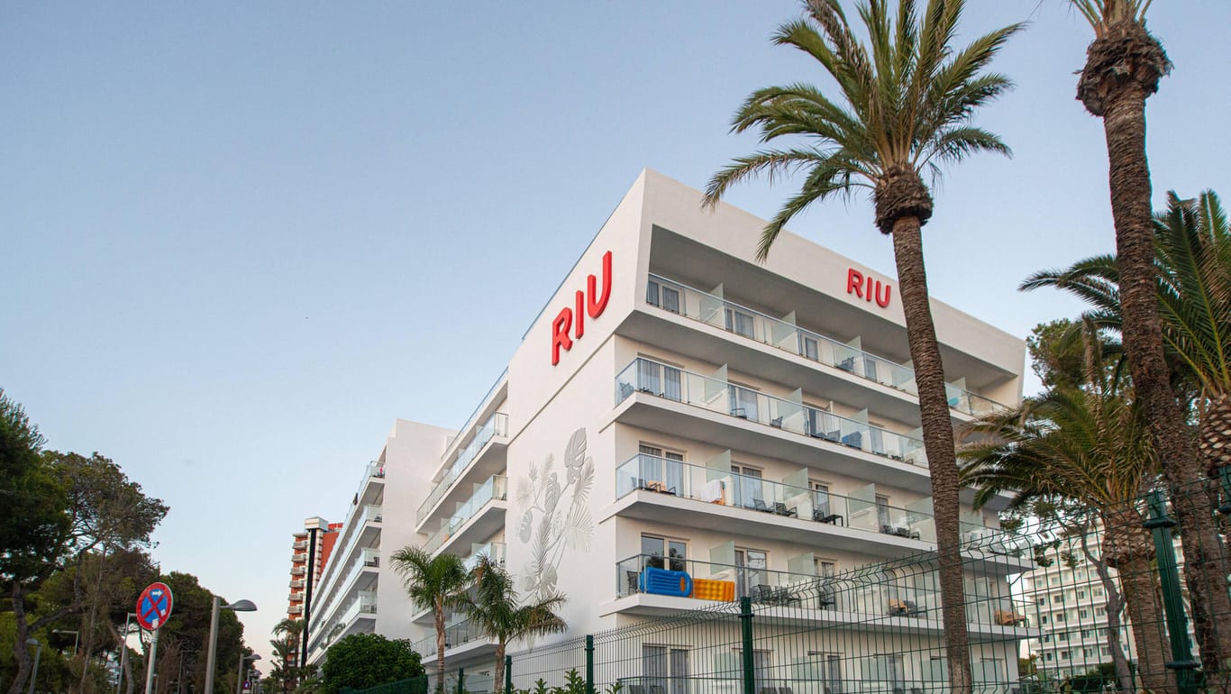 Ein Riu-Hotel auf Mallorca: Tui will seine Anteile an der Hotelkette verkaufen, den Betrieb aber weiter fortführen.