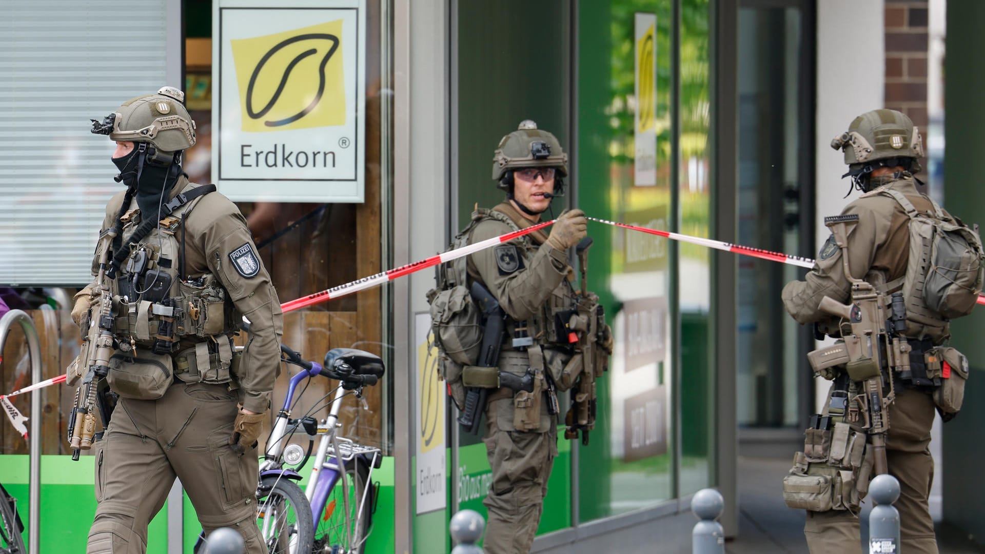 Nach Schüssen - Zwei leblose Personen in Dänischenhagen gefunden