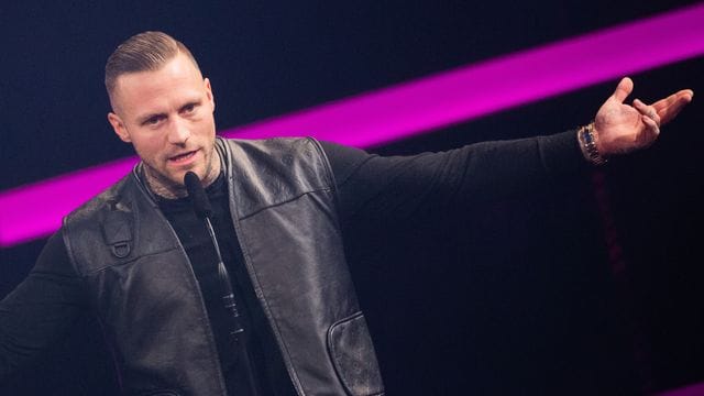 Kontra K bei der Verleihung der 1Live-Krone in Bochum 2019.
