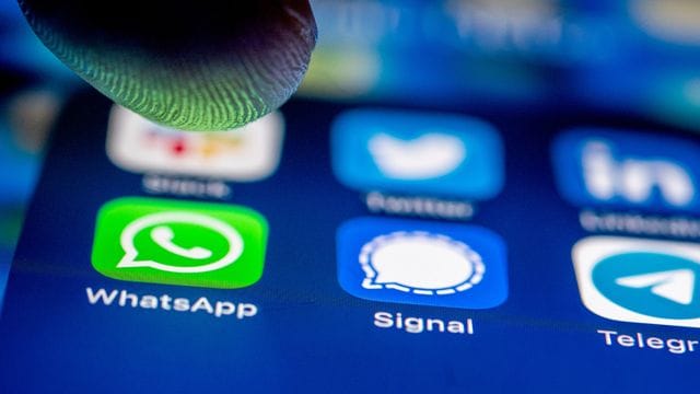 WhatsApp betont, dass mit dem Update keine erweiterte Datenweitergabe an Facebook verbunden sei. WhatsApp betont, dass mit dem Update keine erweiterte Datenweitergabe an Facebook verbunden sei.