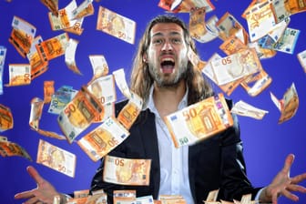 Lottogewinner (Symbolbild): Der Jackpot mit 90 Millionen ging am Freitag nach Rheinland-Pfalz.