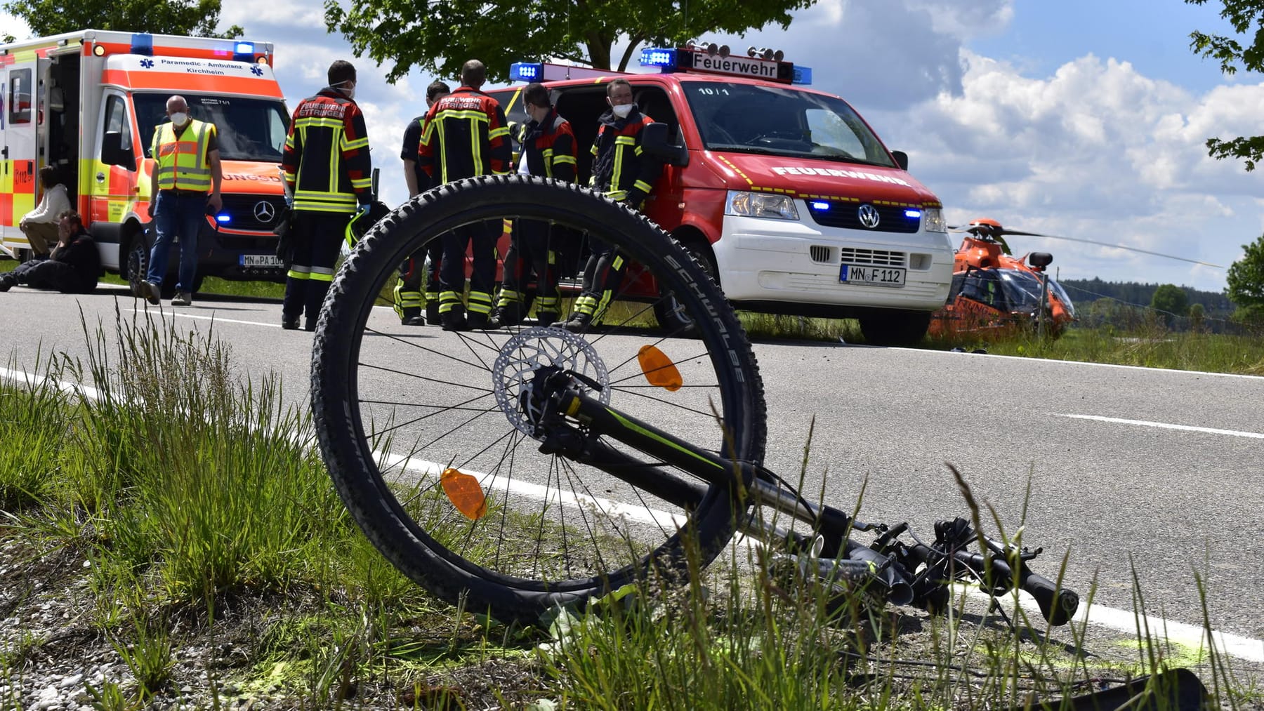 Schwerer Unfall In Bayern: Biker Und Radfahrer Kollidieren – Beide Tot