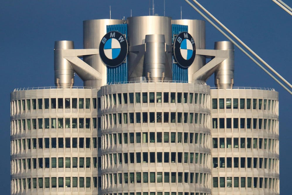 BMW-Konzernzentrale (Symbolbild): Viele Dax-Konzerne planen noch keine Rückkehr ins Büro.