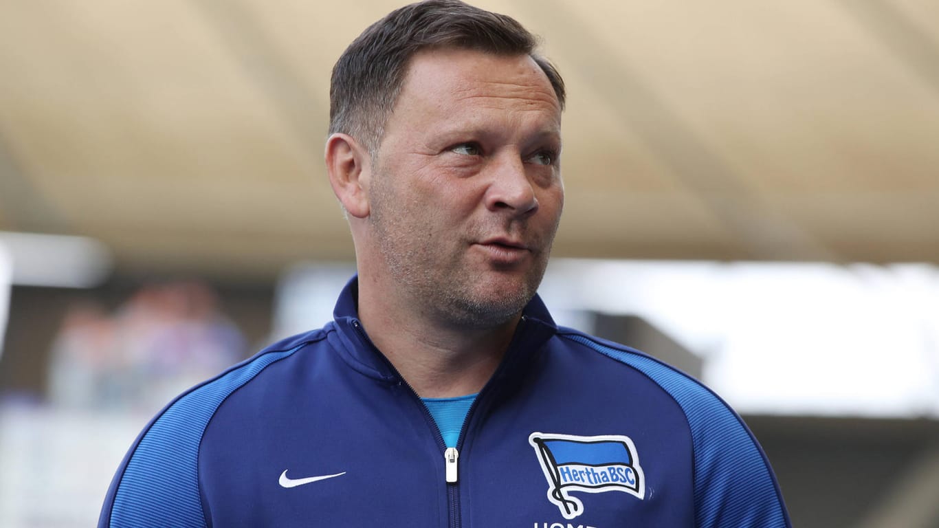 Pál Dárdai: Der Hertha-Trainer wird auch in der kommenden Saison auf der Bank sitzen.
