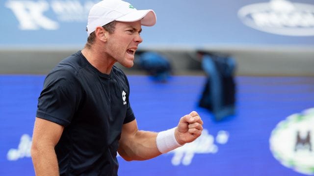 Dominik Koepfer bekommt es heute mit dem französischen Wild-Card-Spieler Mathias Bourgue zu tun. Dominik Koepfer bekommt es heute mit dem französischen Wild-Card-Spieler Mathias Bourgue zu tun.