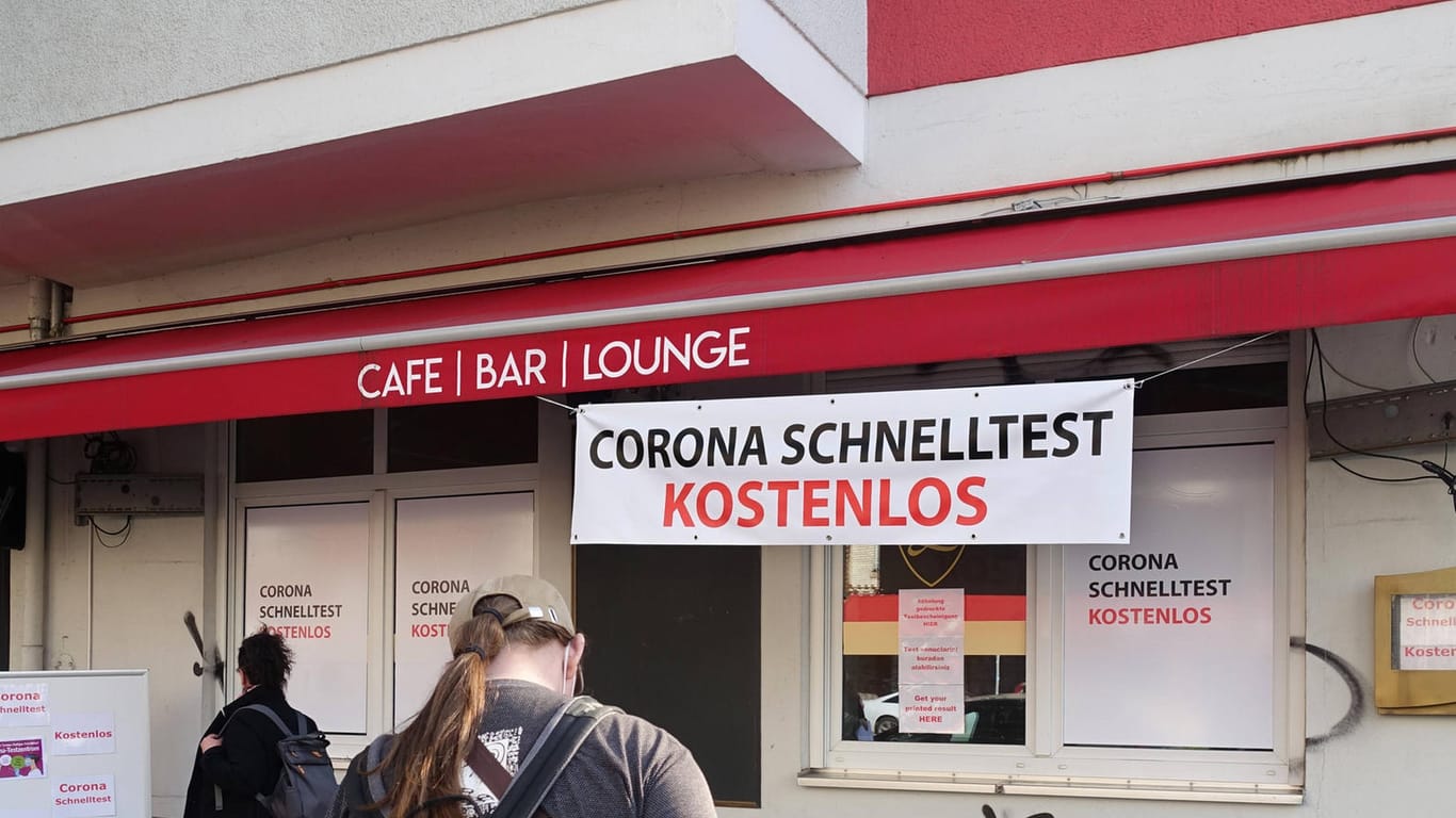 Eine Lokalität ist ein ein Corona-Schnelltestzentrum umgewandelt worden (Symbolbild): In Berlin wurden seit Beginn der Testoffensive mehr als fünf Millionen Bürgertests gemeldet.