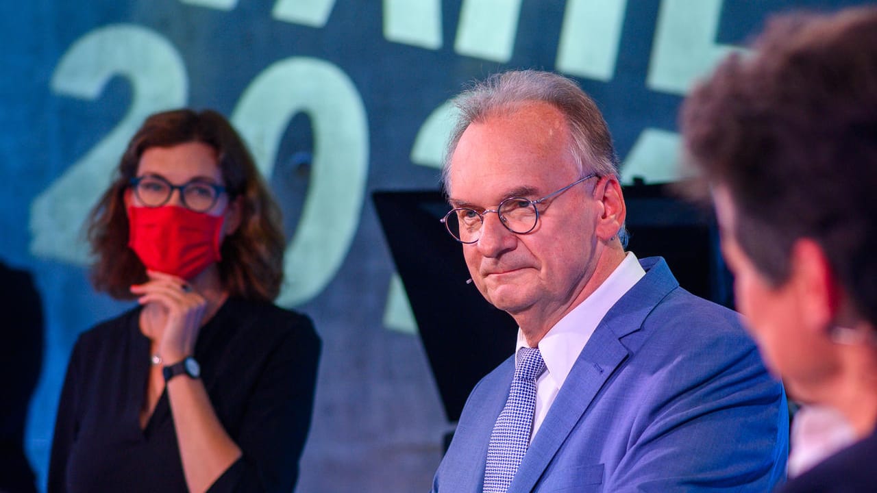 MDR-Wahl-Arena zur Landtagswahl am 6. Juni 2021: Ministerpräsident Reiner Haseloff will nicht mit der AfD zusammenarbeiten. MDR-Wahl-Arena zur Landtagswahl am 6. Juni 2021: Ministerpräsident Reiner Haseloff will nicht mit der AfD zusammenarbeiten.