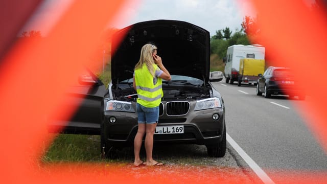 Heißgelaufen: Bei großer Hitze leidet die Elektronik in modernen Autos.