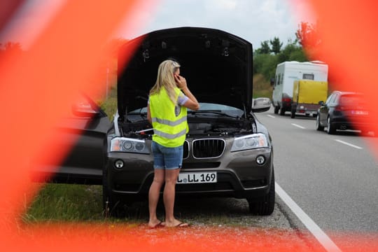 Heißgelaufen: Bei großer Hitze leidet die Elektronik in modernen Autos.