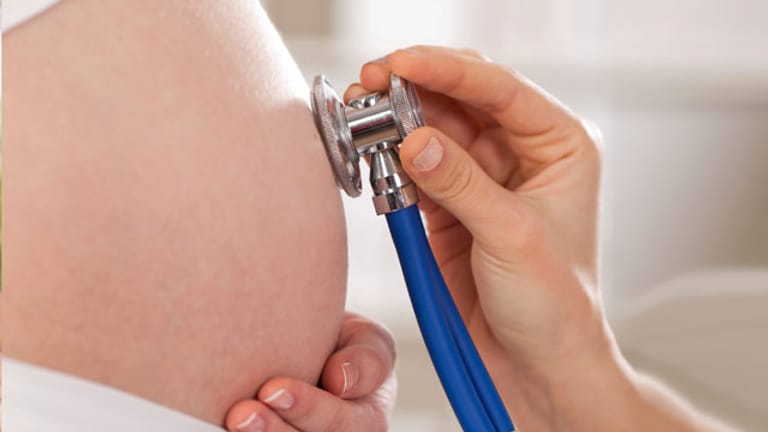 Hebammenbetreuung in der Schwangerschaft und während der Geburt sollte immer eine Option sein.