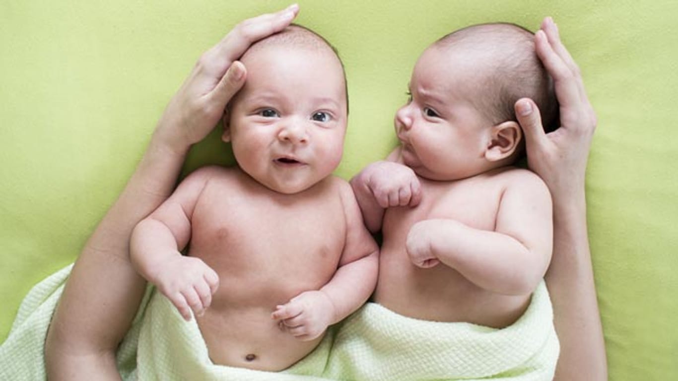 Bei Zwillingsschwangerschaften ist eine engmaschige Betreuung wichtig.