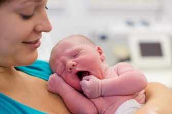 Geburt: Welches Datum gilt, wenn das Baby Punkt Mitternacht zur Welt kommt?