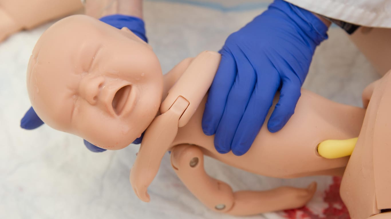 Geburt: Neben einer normalen Geburt könnten an der "SimMom" auch Komplikationen trainiert werden.
