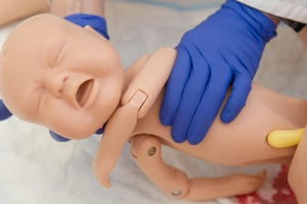 Geburt: Neben einer normalen Geburt könnten an der "SimMom" auch Komplikationen trainiert werden.