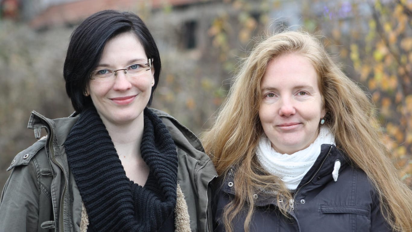 Martina Brennecke (l) und Anika Müller sind selbst betroffene Mütter.