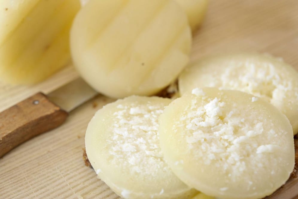 Harzer Roller: Der Käse kann mit Listerien befallen sein. Deshalb sollten Schwangere ihn meiden.