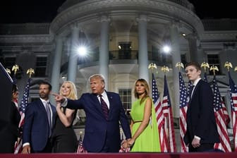 Familie Trump auf dem Südrasen des Weißen Hauses zum Abschluss der viertägigen Parteitages der Republikaner.