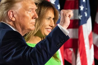 Donald und Melania Trump beim Parteitag der Republikaner: "Partei des Personenkults".