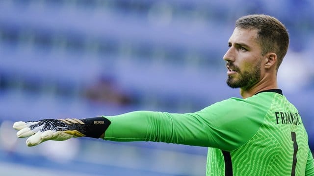 Der Frankfurter Kevin Trapp möchte gerne in der Nation League im Tor stehen. Der Frankfurter Kevin Trapp möchte gerne in der Nation League im Tor stehen.