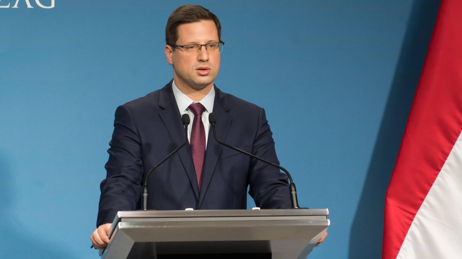 Gergely Gulyas: Der Stabschef von Ungarns Ministerpräsident Orban gab die Grenzschließung bekannt.